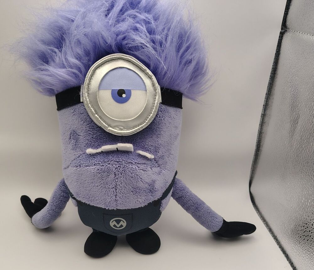 Universal Studios 1-Eye Evil Purple Minion Plush